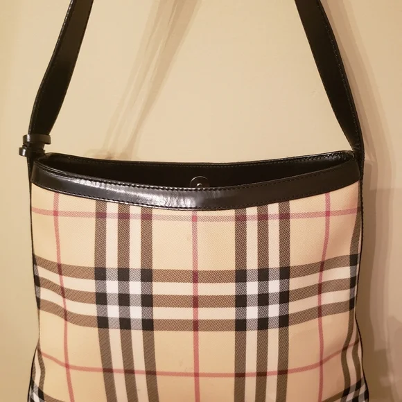 Burberry bag deals poshmark